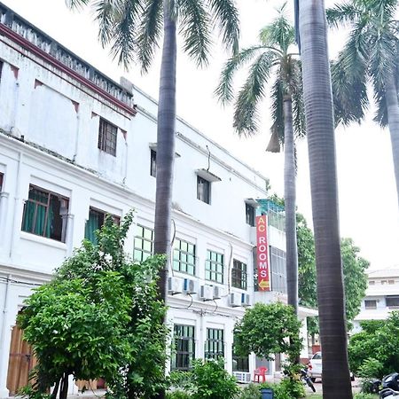 The Hotel Ambassador Inn Varanasi Luaran gambar