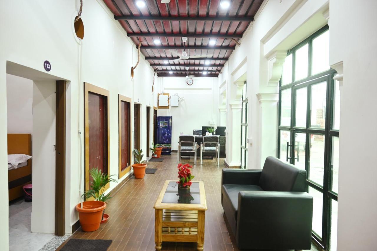 The Hotel Ambassador Inn Varanasi Luaran gambar