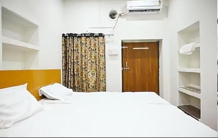The Hotel Ambassador Inn Varanasi Luaran gambar